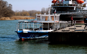 berth, river, ship.