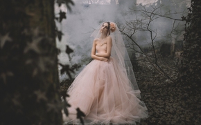 Lauren Hallworth, bride, Wedding Dress, dress, veil, forest, mood, situation